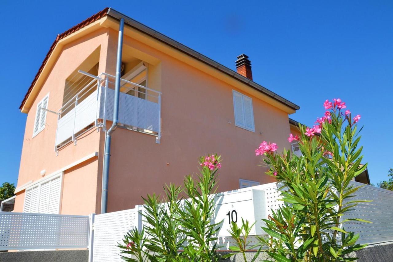 Apartment Klara คิร์ก ภายนอก รูปภาพ